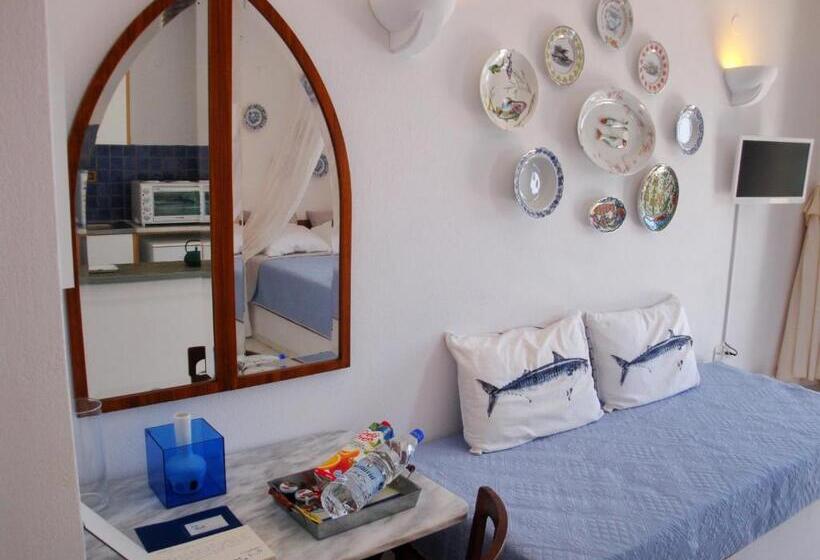 استودیوی استاندارد با چشم‌انداز دریا, Big Blue Apartments