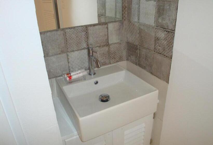 침실 2개 바다 전망 아파트, Big Blue Apartments