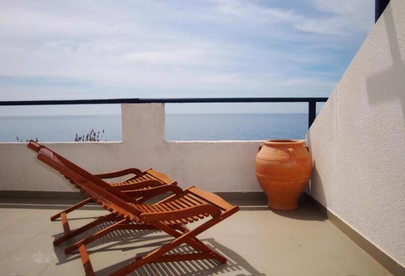 استودیو استاندارد با تخت کینگ, Big Blue Apartments