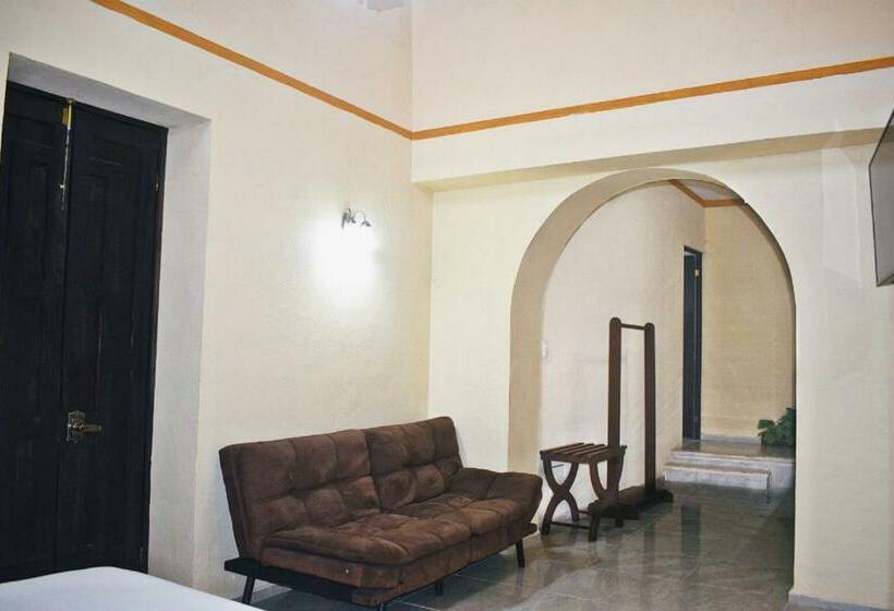 سوییت جونیور, Casa Rico