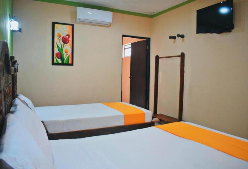 اتاق استاندارد سه نفره, Casa Rico