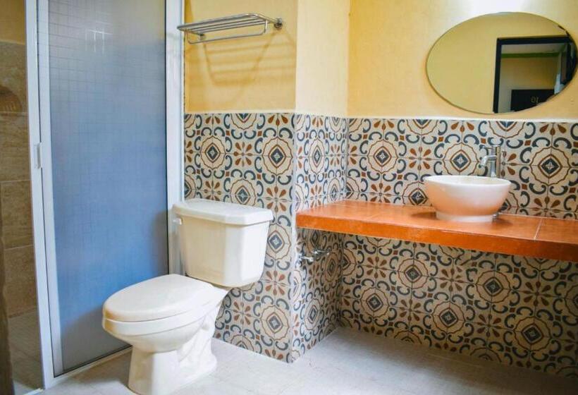 اتاق استاندارد سه نفره, Casa Rico