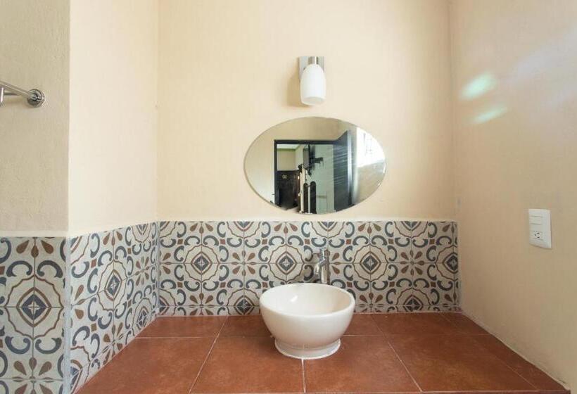 اتاق استاندارد سه نفره, Casa Rico