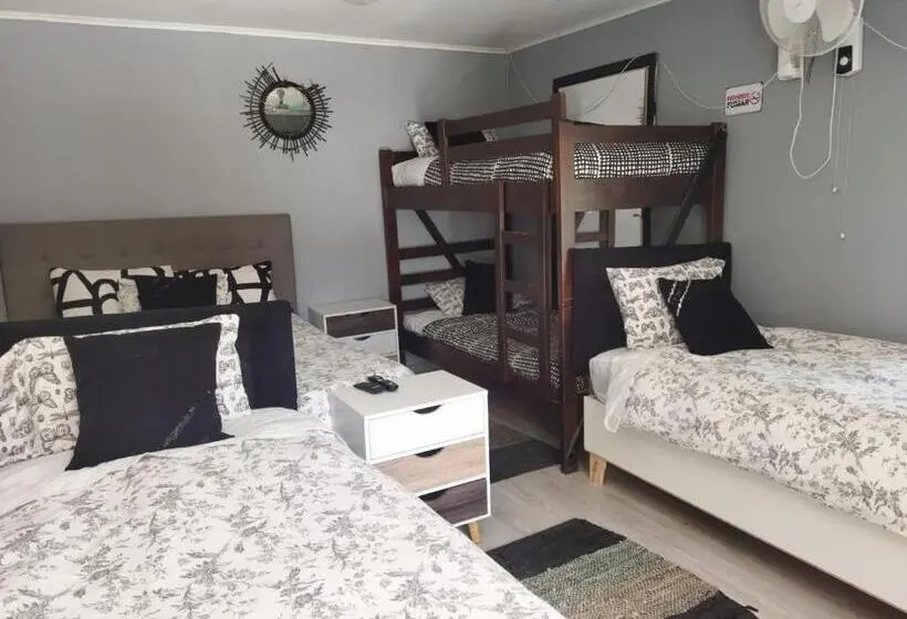 ファミリールーム, Hostal El Aromo Pensión A Empresas