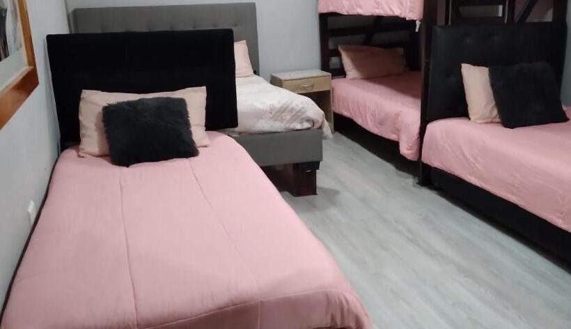 חדר משפחתי, Hostal El Aromo Pensión A Empresas