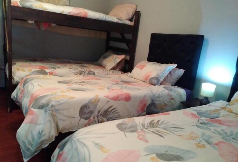 חדר משפחתי, Hostal El Aromo Pensión A Empresas