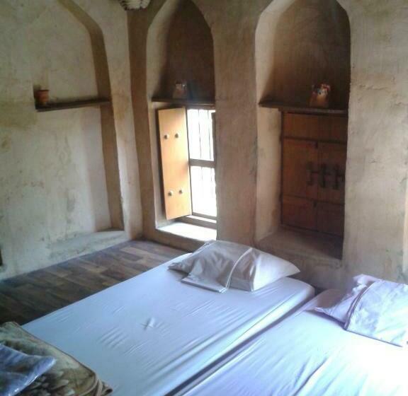 اتاق استاندارد با سرویس بهداشتی مشترک, Misfah Old House