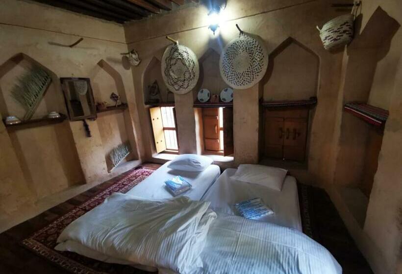 اتاق استاندارد با سرویس بهداشتی مشترک, Misfah Old House