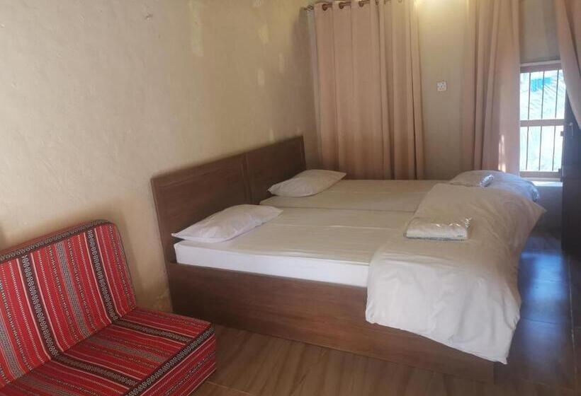 اتاق استاندارد, Misfah Old House