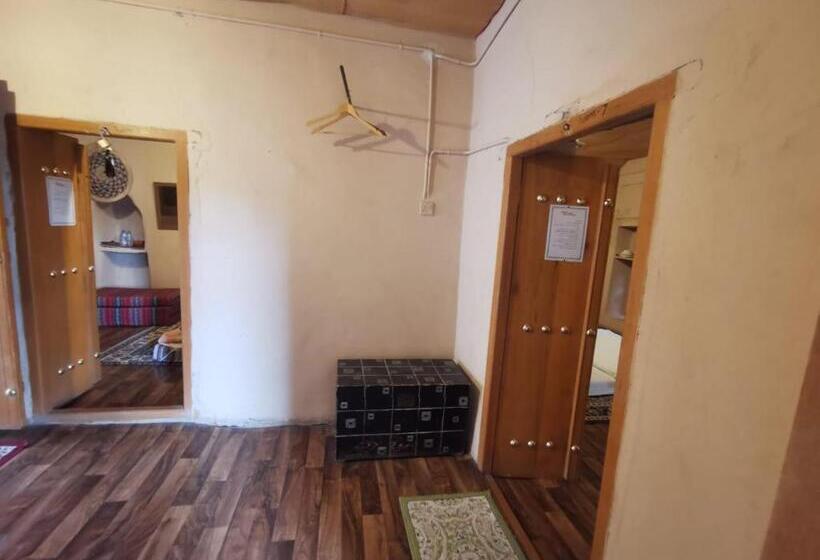 آپارتمان 1 خوابه با بالکن, Misfah Old House