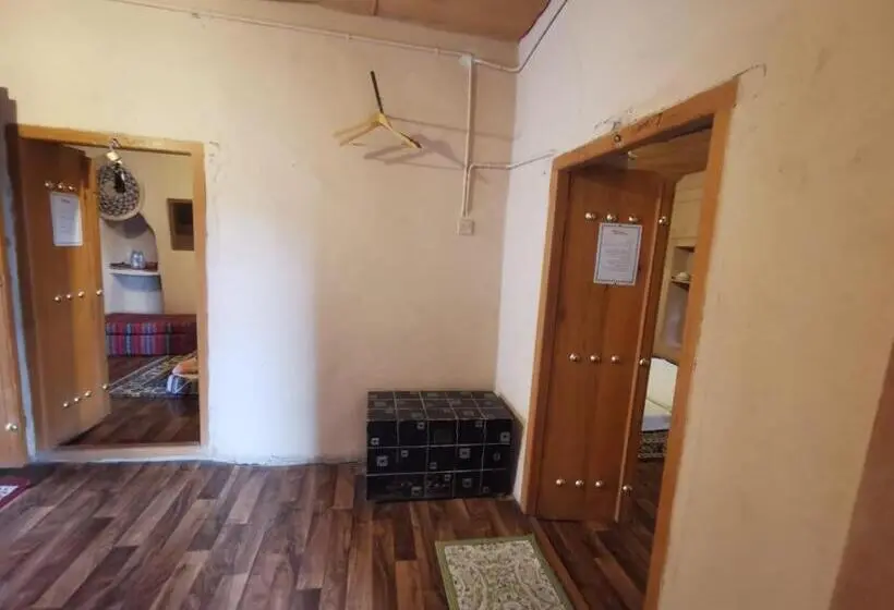 آپارتمان 1 خوابه با بالکن, Misfah Old House