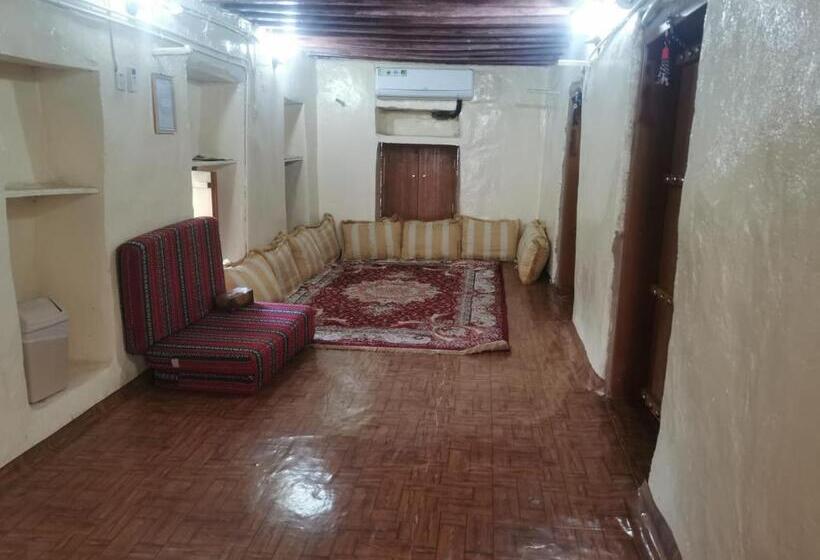 آپارتمان 1 خوابه با چشمانداز باغ, Misfah Old House