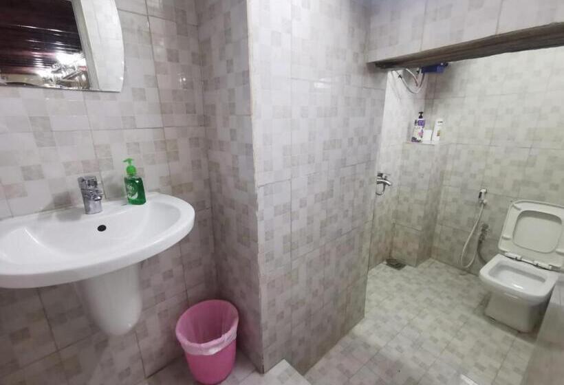 آپارتمان 1 خوابه با چشمانداز باغ, Misfah Old House