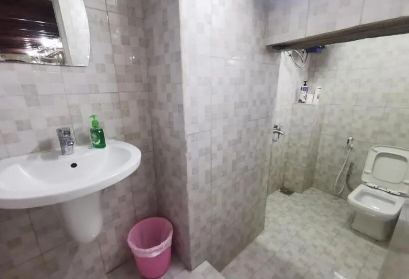 آپارتمان 1 خوابه با چشم‌انداز باغ, Misfah Old House