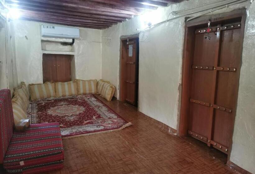 آپارتمان 1 خوابه با چشمانداز باغ, Misfah Old House