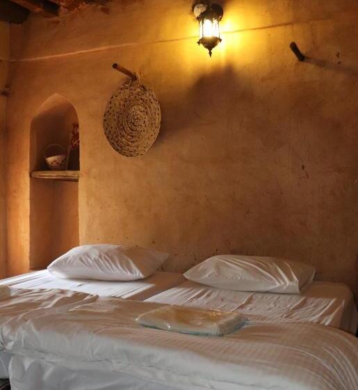 اتاق استاندارد با سرویس بهداشتی مشترک, Misfah Old House