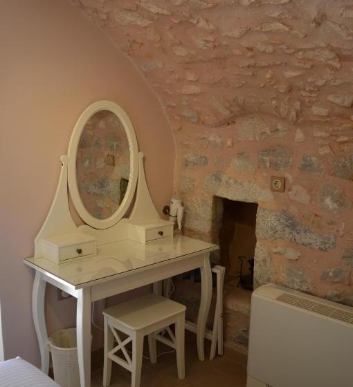 חדר סופריור לשלושה, Olea