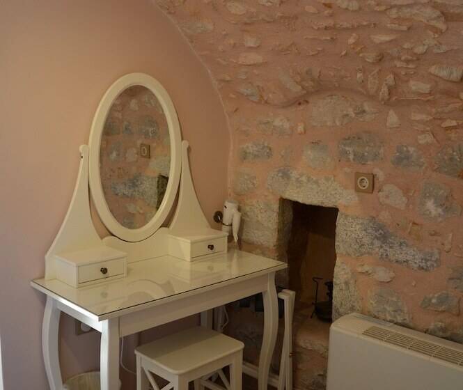 חדר סופריור לשלושה, Olea