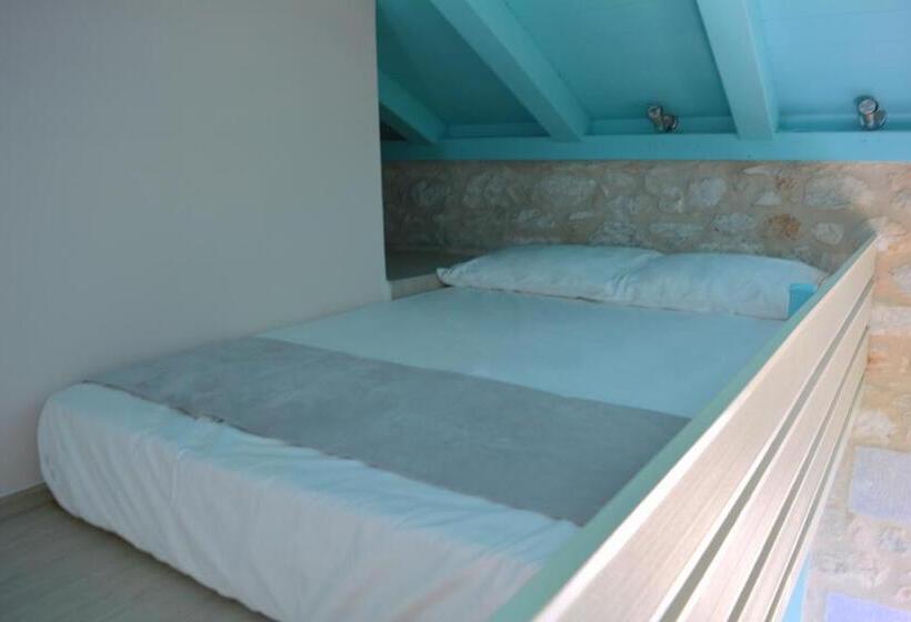 סוויטה משפחתית, Olea