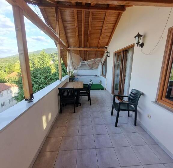 1 Bedroom Apartment Lake View, Snow Hi̇ll House Pansiyon