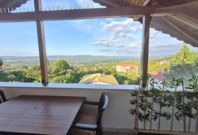 1 Bedroom Apartment Lake View, Snow Hi̇ll House Pansiyon