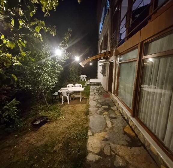 اتاق استاندارد با تخت بزرگ, Snow Hi̇ll House Pansiyon