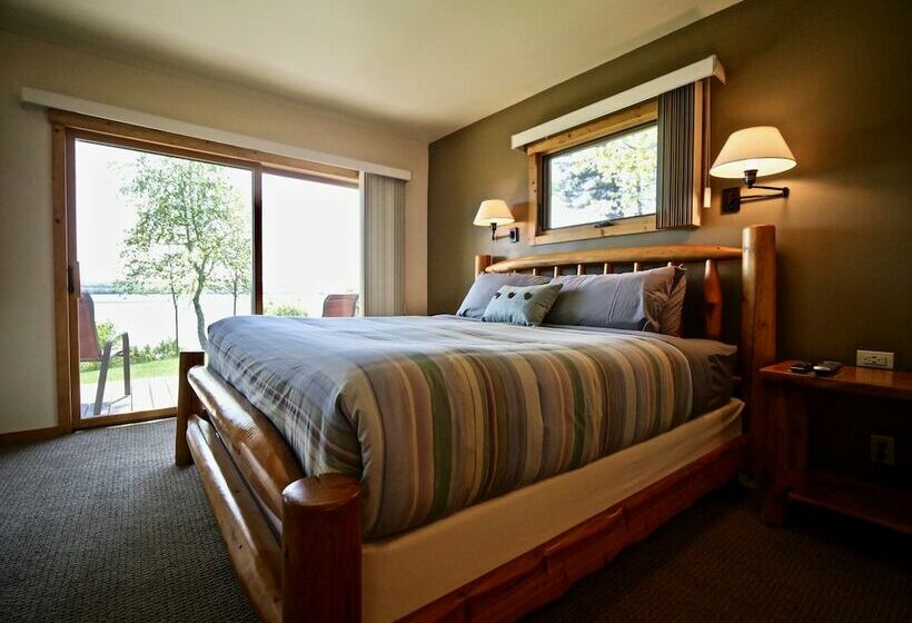 Номер Классика Двуспальная Кровать, Whaleback Inn