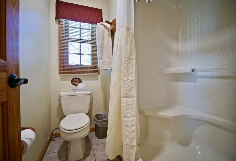 Номер Классика Двуспальная Кровать, Whaleback Inn