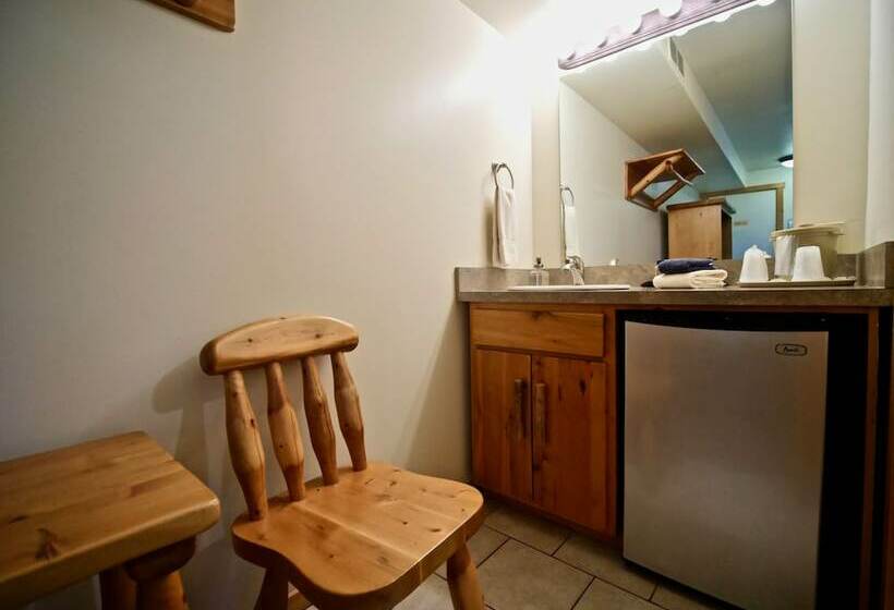 Номер Стандарт Двуспальная Кровать, Whaleback Inn