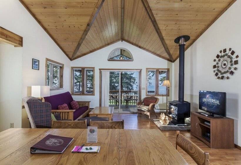 منزل غرفتين نوم, West Beach Resort