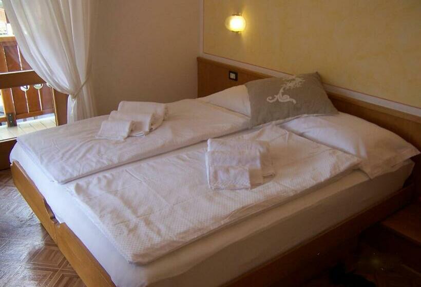 חדר סטנדרט, Alpen Hotel Rabbi