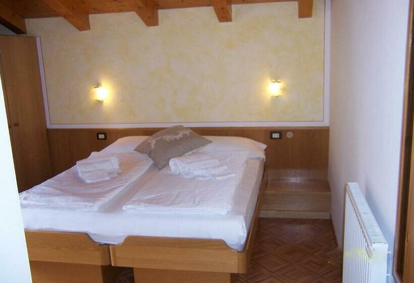 חדר סטנדרט, Alpen Hotel Rabbi