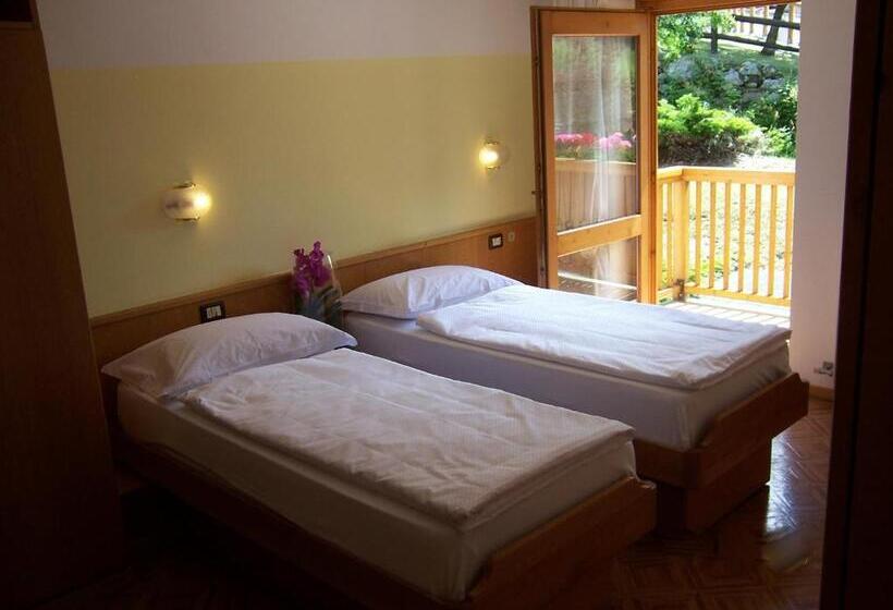 חדר סטנדרט, Alpen Hotel Rabbi