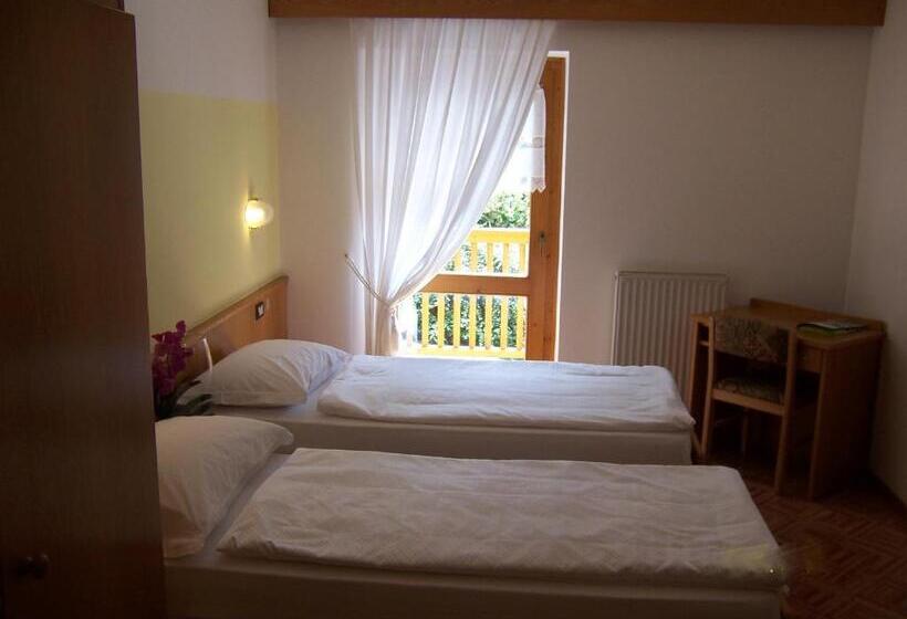 חדר סטנדרט, Alpen Hotel Rabbi