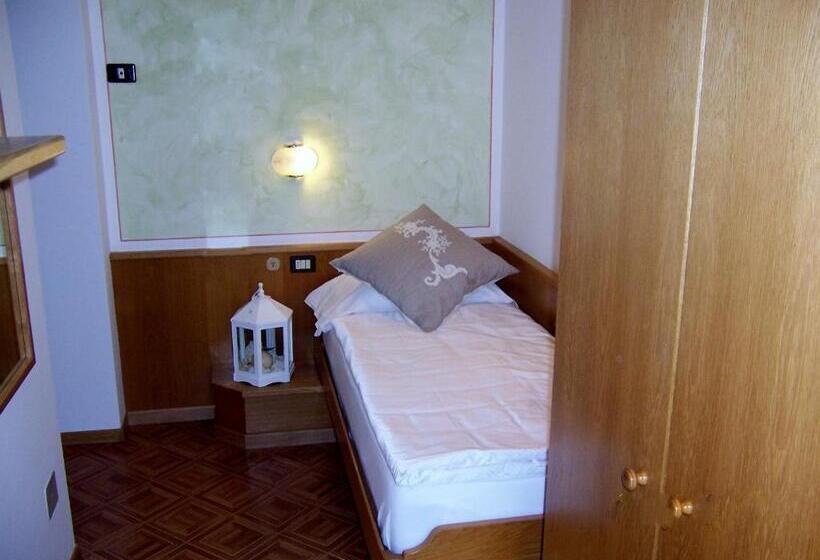 חדר סטנדרט יחיד, Alpen Hotel Rabbi