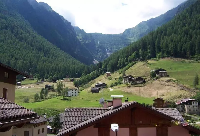 ファミリールーム, Alpen Hotel Rabbi