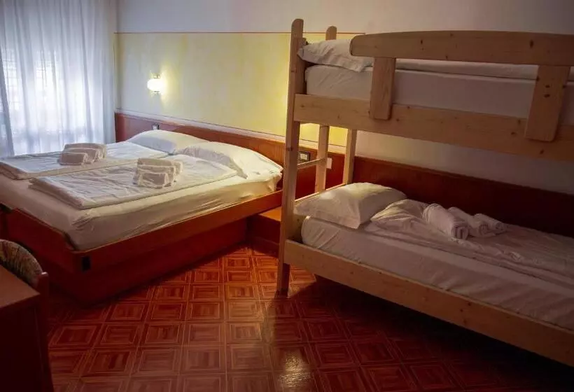 ファミリールーム, Alpen Hotel Rabbi