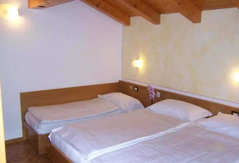スタンダードトリプルルーム, Alpen Hotel Rabbi