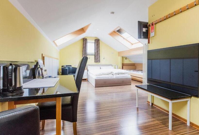 Номер Стандарт, Business Pension Gasper