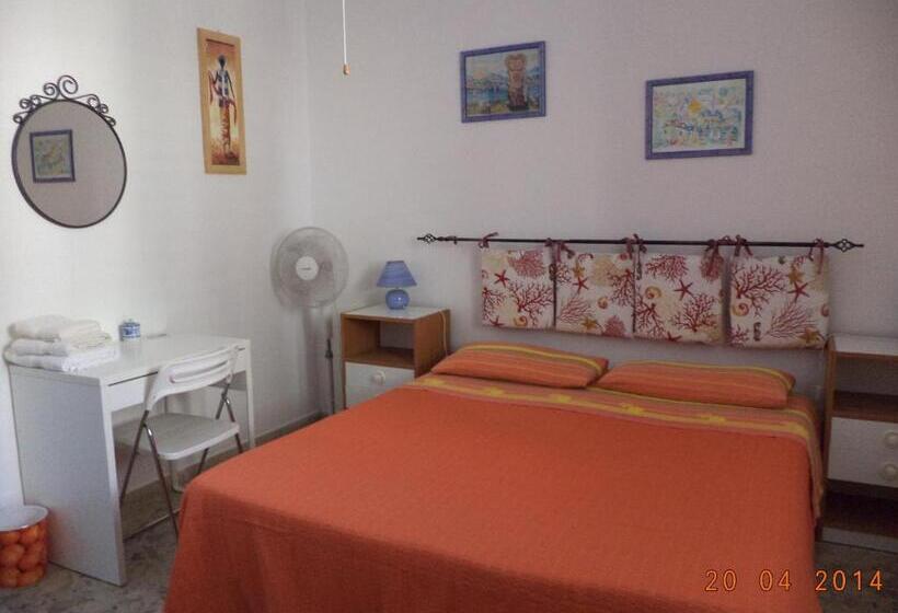 اتاق استاندارد, La Caletta