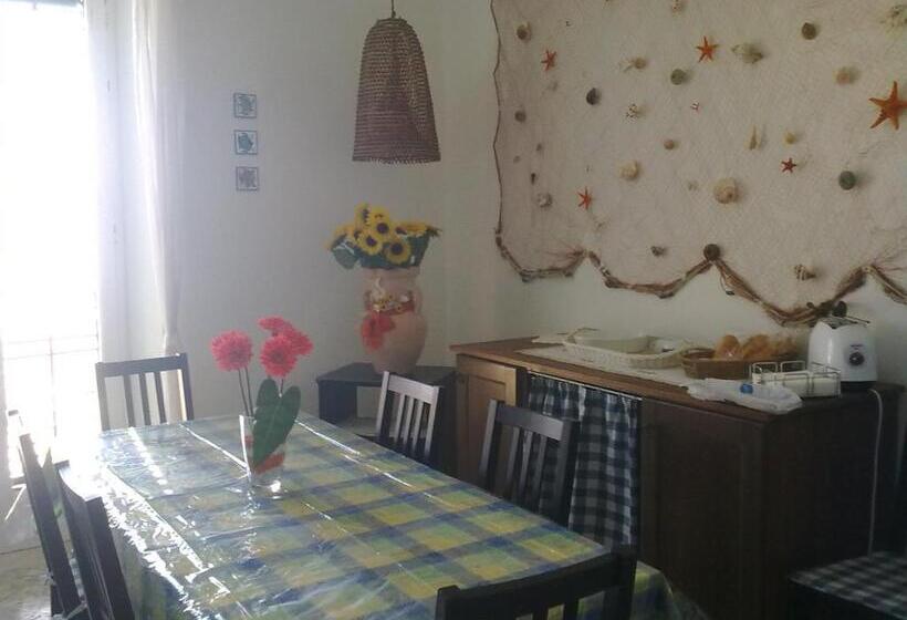اتاق استاندارد, La Caletta
