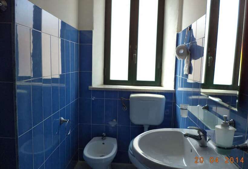 غرفة قياسية, La Caletta