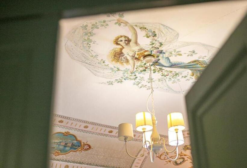 수피리어 룸, Palazzo Villelmi