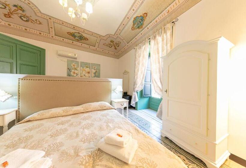 디럭스 룸 킹사이즈 침대, Palazzo Villelmi