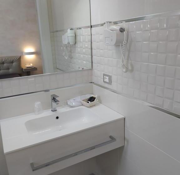 חדר סטנדרט, Paradise