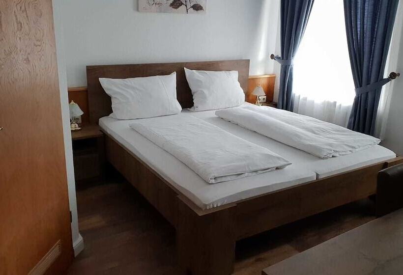 Номер Стандарт, Alt Emder Bürgerhaus