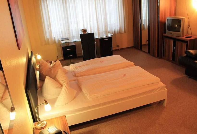 标准间, Birkeneck