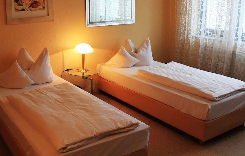 标准间, Birkeneck