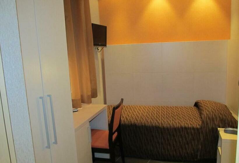 スタンダードシングルルーム, Cavour