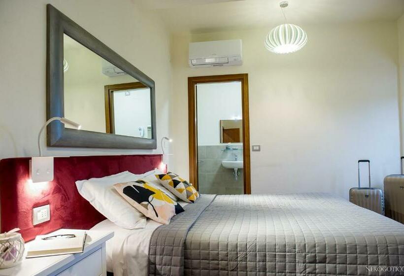 غرفة سوبيريور, Chiostro Delle Monache Hostel Volterra